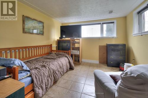 524 Krug Street, Kitchener, ON - Indoor Photo Showing Bedroom