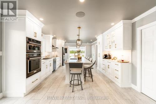 3593 Glen Elgin Drive, Lincoln, ON - Indoor Photo Showing Kitchen With Upgraded Kitchen