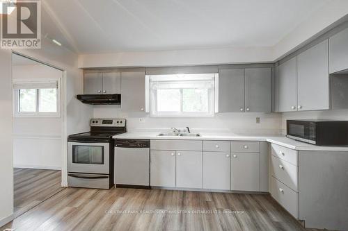 27 Edmunds Crescent, London, ON - Indoor Photo Showing Kitchen With Double Sink