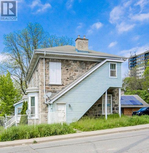 245 Ainslie Street S, Cambridge, ON - Outdoor