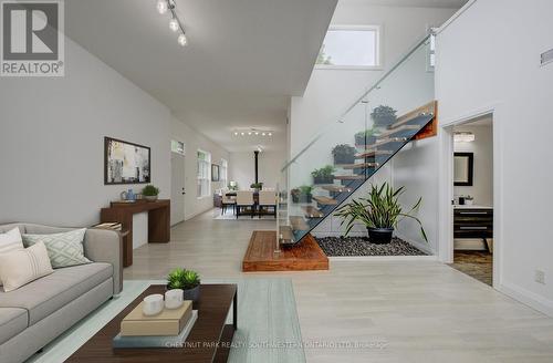 149 Woolwich Street, Waterloo, ON - Indoor Photo Showing Living Room