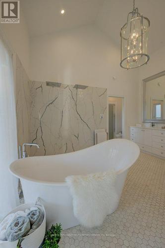 4426 Wilmot Easthope Road, Wilmot, ON - Indoor Photo Showing Bathroom