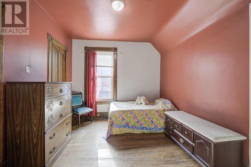 15 St Leger Street, Kitchener, ON - Indoor Photo Showing Bedroom