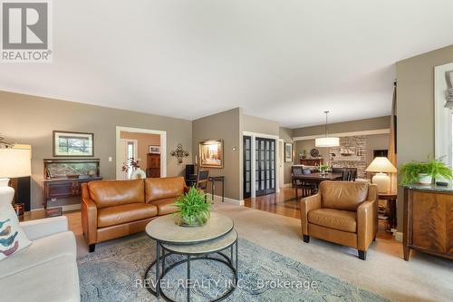 240 Riverview Boulevard, St. Catharines, ON - Indoor Photo Showing Living Room