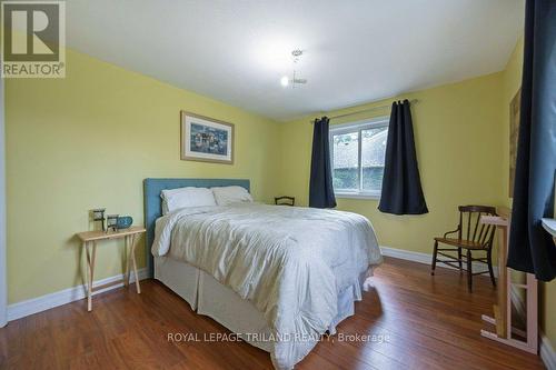 6152 Bostwick Road, Central Elgin (Union), ON - Indoor Photo Showing Bedroom