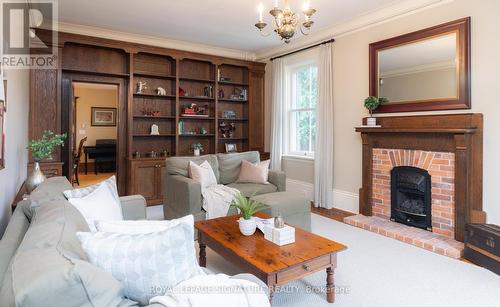 186 Third Street, Collingwood, ON - Indoor Photo Showing Living Room With Fireplace