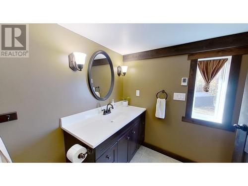 14214 250 Road, Fort St. John, BC - Indoor Photo Showing Bathroom