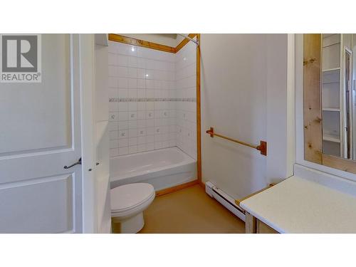 14214 250 Road, Fort St. John, BC - Indoor Photo Showing Bathroom