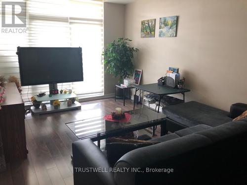 Ph103 - 5 Emerald Lane, Vaughan, ON - Indoor Photo Showing Living Room