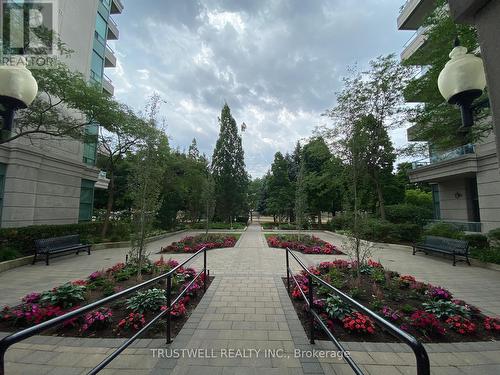 Ph103 - 5 Emerald Lane, Vaughan, ON - Outdoor