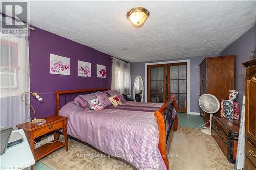 318588 Grey Rd 1, Georgian Bluffs, ON - Indoor Photo Showing Bedroom