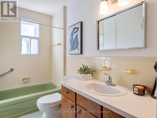 122 Rainsford Road, Toronto, ON - Indoor Photo Showing Bathroom