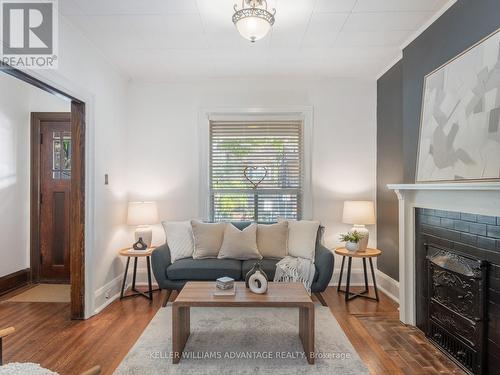 122 Rainsford Road, Toronto, ON - Indoor Photo Showing Living Room