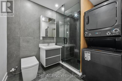 527 Taplow Crescent, Oakville, ON - Indoor Photo Showing Laundry Room