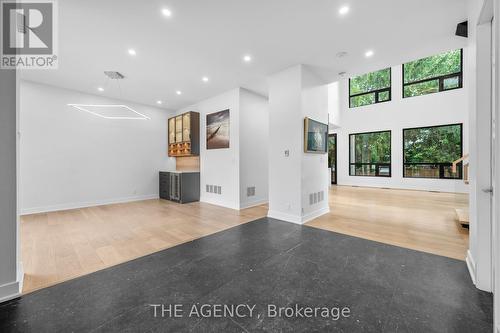 527 Taplow Crescent, Oakville, ON - Indoor Photo Showing Other Room