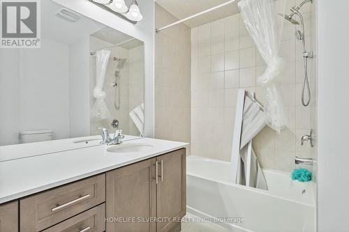 766 Sobeski Avenue, Woodstock, ON - Indoor Photo Showing Bathroom