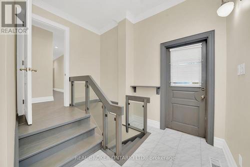 25 Jenkins Drive, Richmond Hill, ON - Indoor Photo Showing Other Room