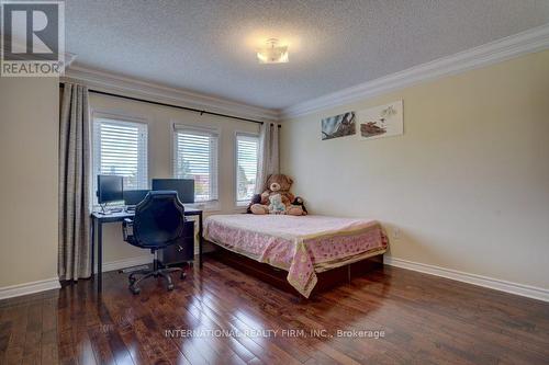 42 Matthew Drive, Vaughan, ON - Indoor Photo Showing Bedroom