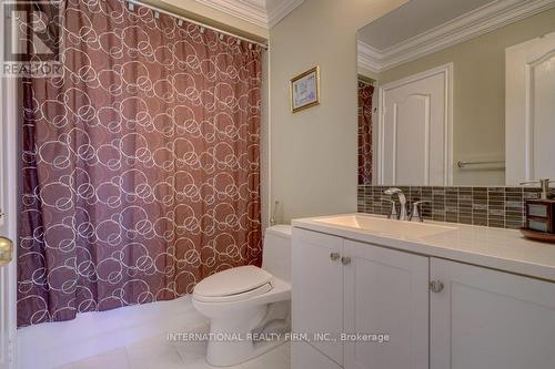 42 Matthew Drive, Vaughan, ON - Indoor Photo Showing Bathroom