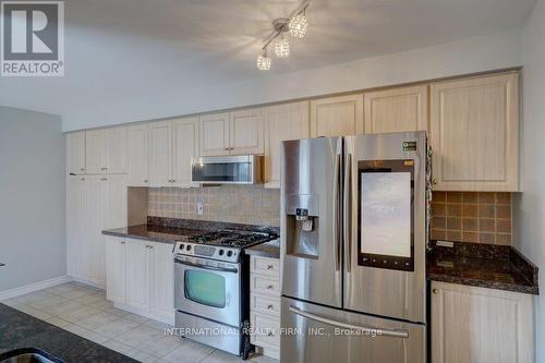 42 Matthew Drive, Vaughan, ON - Indoor Photo Showing Kitchen