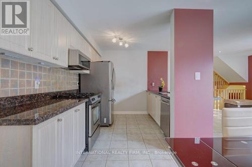 42 Matthew Drive, Vaughan, ON - Indoor Photo Showing Kitchen