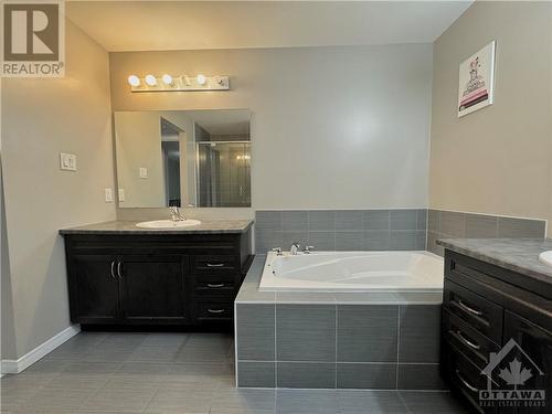 335 Nonius Street, Ottawa, ON - Indoor Photo Showing Bathroom