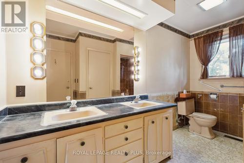 2113 Stonehouse Crescent, Mississauga, ON - Indoor Photo Showing Bathroom