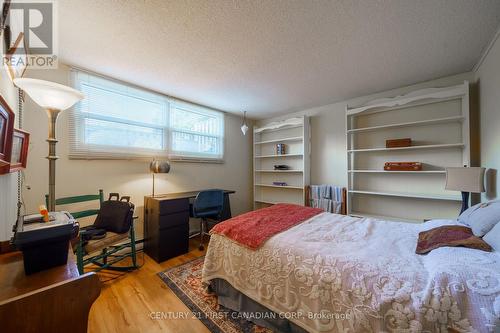 760 Berkshire Drive, London, ON - Indoor Photo Showing Bedroom