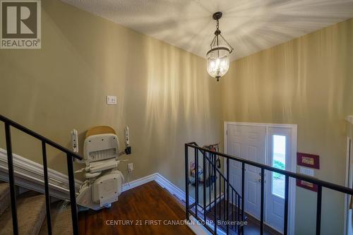 760 Berkshire Drive, London, ON - Indoor Photo Showing Other Room