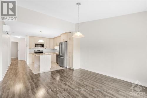 212 - 290 Masters Lane, Clarence-Rockland, ON - Indoor Photo Showing Kitchen