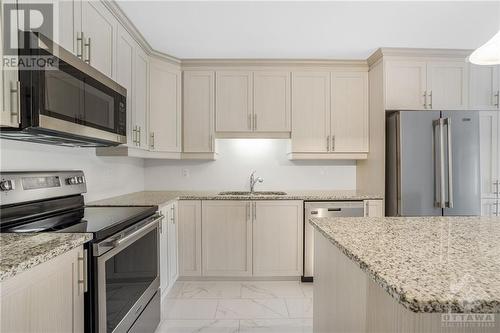 290 Masters Lane Unit#212, Rockland, ON - Indoor Photo Showing Kitchen With Stainless Steel Kitchen With Upgraded Kitchen