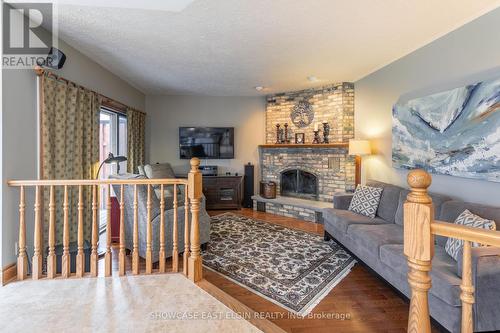 28 Sinclair Crescent, Aylmer (Ay), ON - Indoor Photo Showing Living Room With Fireplace