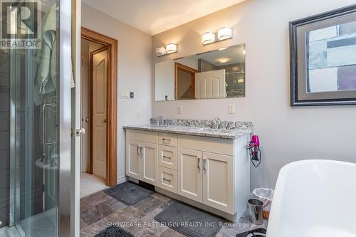 28 Sinclair Crescent, Aylmer (Ay), ON - Indoor Photo Showing Bathroom