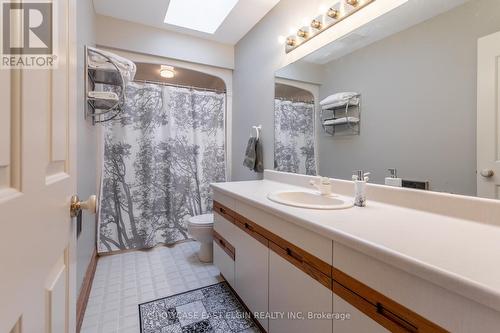 28 Sinclair Crescent, Aylmer (Ay), ON - Indoor Photo Showing Bathroom