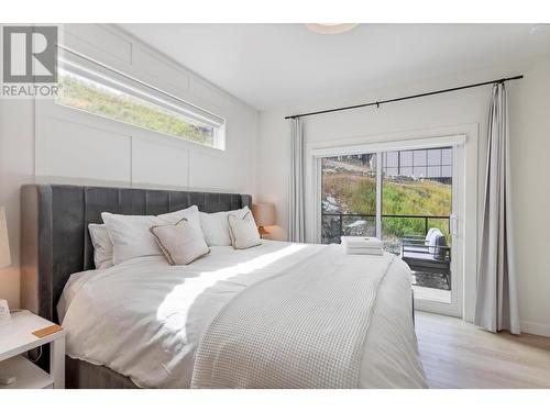 3331 Aspen Lane, Kelowna, BC - Indoor Photo Showing Bedroom