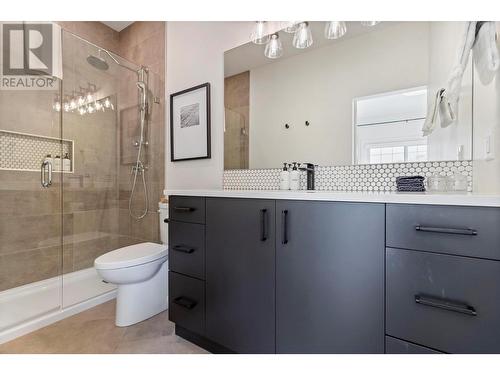 3331 Aspen Lane, Kelowna, BC - Indoor Photo Showing Bathroom