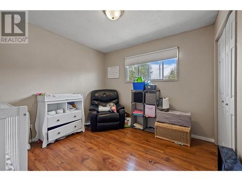 528 Hein Road, Kelowna, BC - Indoor Photo Showing Bedroom