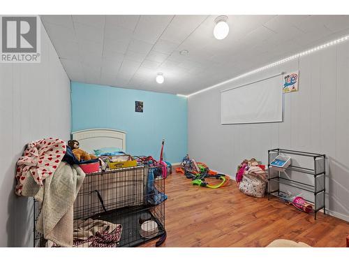 528 Hein Road, Kelowna, BC - Indoor Photo Showing Bedroom