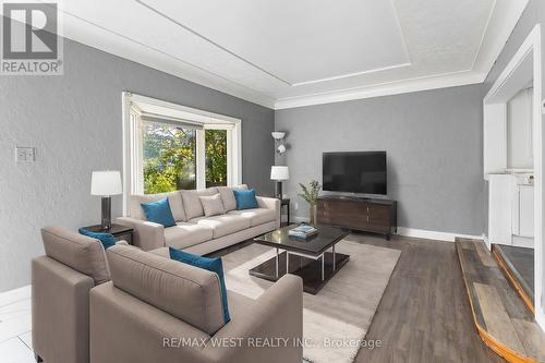 1138 Metcalfe Street, North Bay, ON - Indoor Photo Showing Living Room