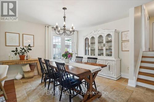 70 Country Club Drive, Hamilton, ON - Indoor Photo Showing Dining Room