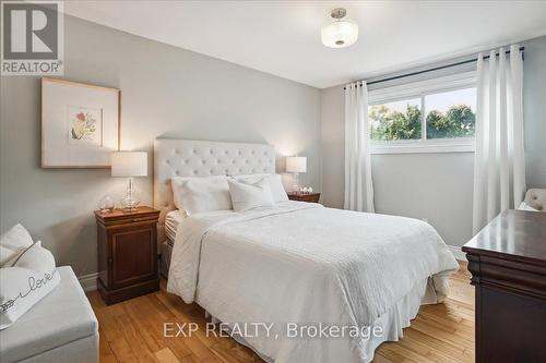 70 Country Club Drive, Hamilton, ON - Indoor Photo Showing Bedroom