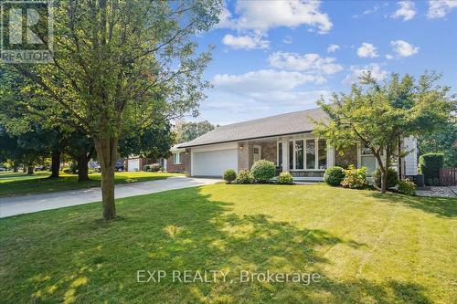 70 Country Club Drive, Hamilton, ON - Outdoor With Facade