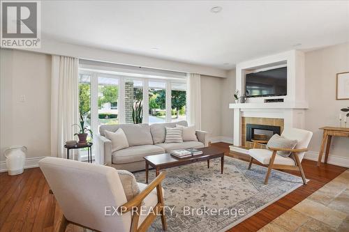 70 Country Club Drive, Hamilton, ON - Indoor Photo Showing Living Room With Fireplace