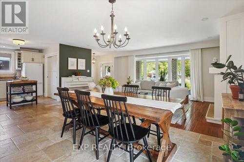 70 Country Club Drive, Hamilton, ON - Indoor Photo Showing Dining Room