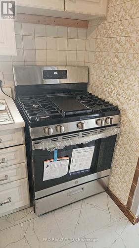 3376 Cattell Drive, Niagara Falls, ON - Indoor Photo Showing Kitchen