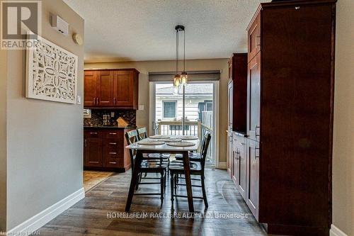 116 Poplar Court, London, ON - Indoor Photo Showing Dining Room