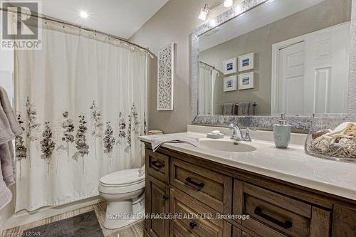 116 Poplar Court, London, ON - Indoor Photo Showing Bathroom