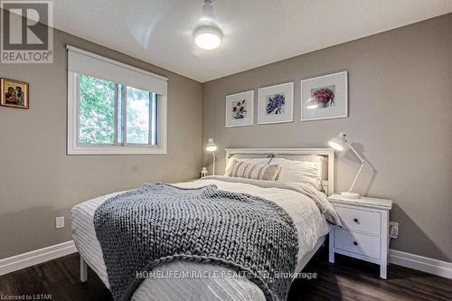 116 Poplar Court, London, ON - Indoor Photo Showing Bedroom