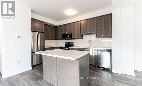 22 - 106 Court Drive, Brant, ON - Indoor Photo Showing Kitchen With Stainless Steel Kitchen