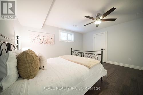 21 Tedley Boulevard, Brantford, ON - Indoor Photo Showing Bedroom